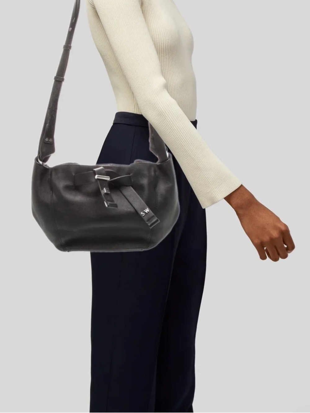 STUART WEITZMAN BLACK LEATHER SHOULDER BAG WITH POUCH